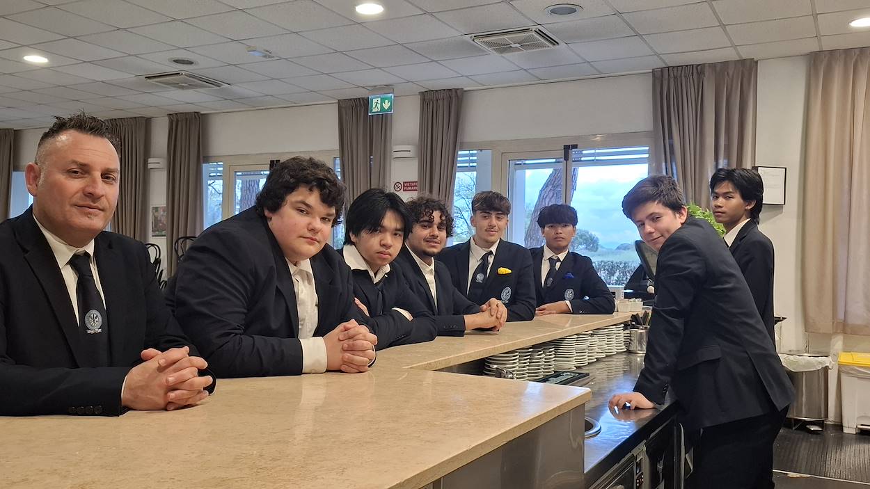 Studenti IAL nel percorso di sala